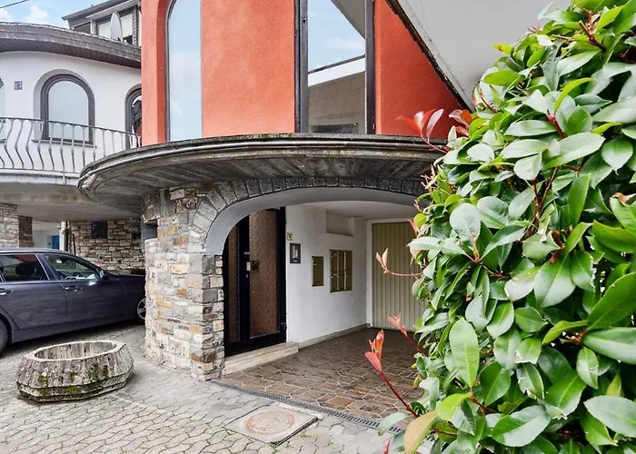 Helle & Moderne Mit Panorama-balkon Apartman Koblenz