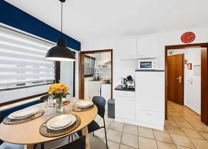 Διαμέρισμα Helle & Moderne Mit Panorama-balkon Κόμπλεντς