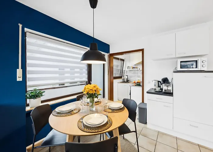 Διαμέρισμα Helle & Moderne Mit Panorama-balkon